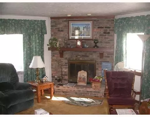 2135 E Home Rd, Springfield, OH 45503 photo 2