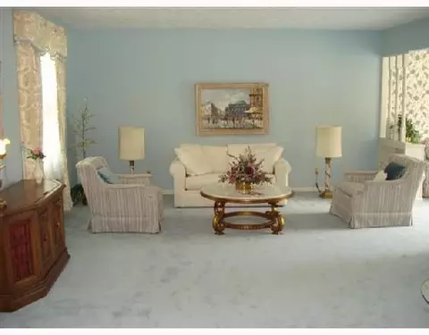 3465 Heatherwood, Springfield, OH 45503 photo 2