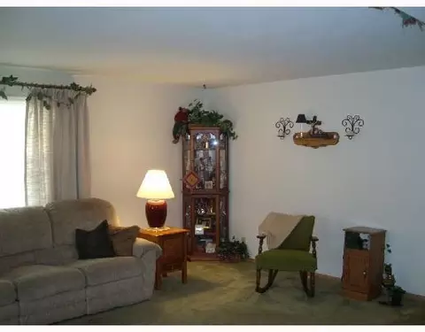 658 N Walnut St, Celina, OH 45822 photo 4