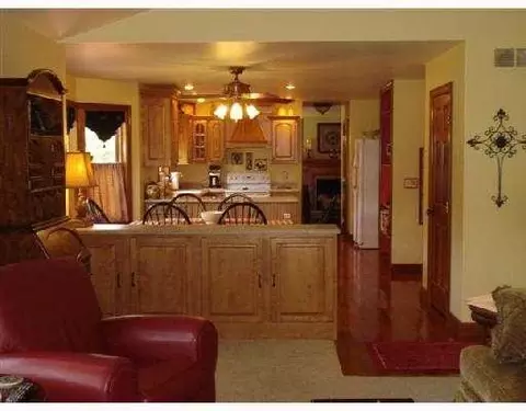 3922 St James, Springfield, OH 45502 photo 2