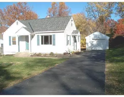 624 Harding Rd W, Springfield, OH 45504 photo 2
