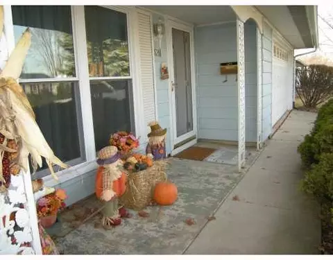 3211 Glouster St, Springfield, OH 45503 photo 2