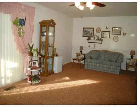 3211 Glouster St, Springfield, OH 45503 photo 4