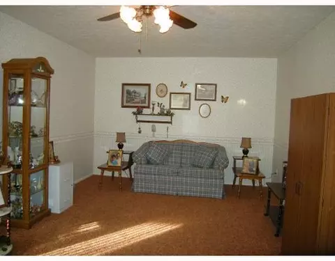 3211 Glouster St, Springfield, OH 45503 photo 5