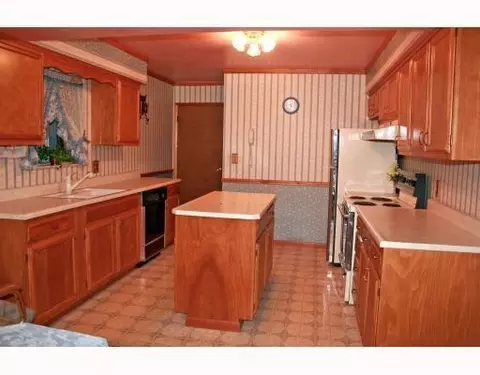 2414 Erter Dr, Springfield, OH 45503 photo 4