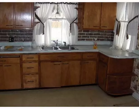 1321 N Limestone St, Springfield, OH 45504 photo 3