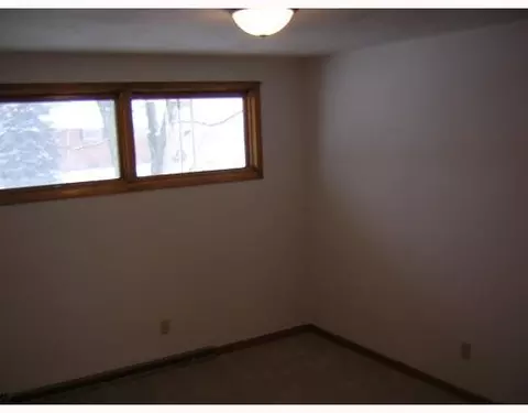 1614 Biscayne Dr, Springfield, OH 45503 photo 6