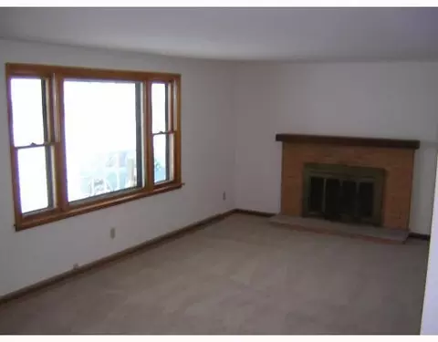 1614 Biscayne Dr, Springfield, OH 45503 photo 2