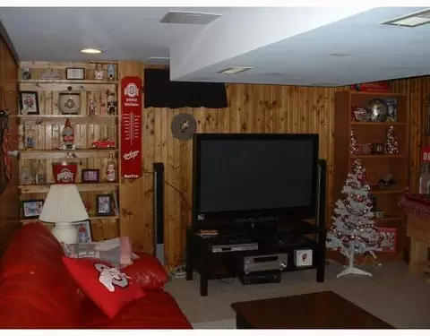 320 S Broadmoor Blvd, Springfield, OH 45504 photo 8