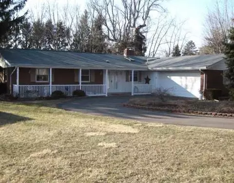 2773 S Burnett Rd, Springfield, OH 45505 photo 1
