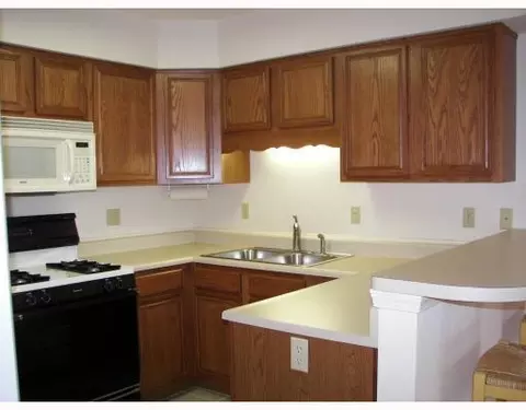 703 Deerfield #703, Springfield, OH 45503 photo 4