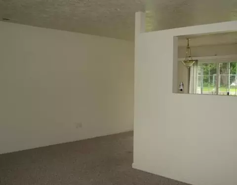 1408 W Perrin, Springfield, OH 45506 photo 3