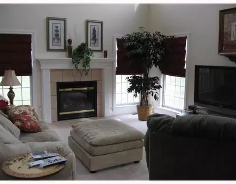 3130 Windy Ridge Dr, Springfield, OH 45502 photo 6