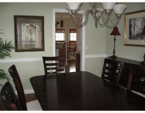3130 Windy Ridge Dr, Springfield, OH 45502 photo 3