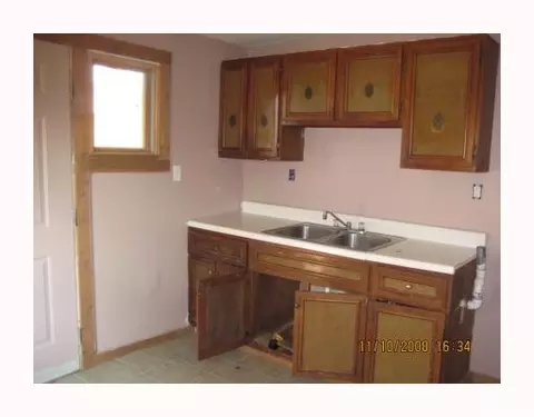 916 W State, Springfield, OH 45506 photo 3