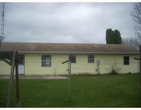 3201 Red Feather Dr, Sidney, OH 45365 photo 2