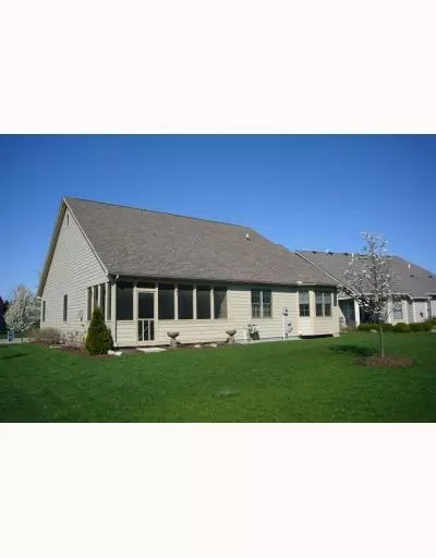 845 Westlake Dr, Troy, OH 45373 photo 2