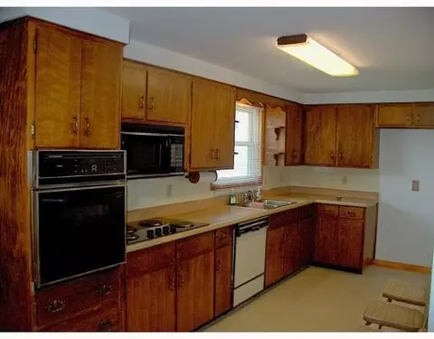 1733 Thomas, Springfield, OH 45503 photo 2