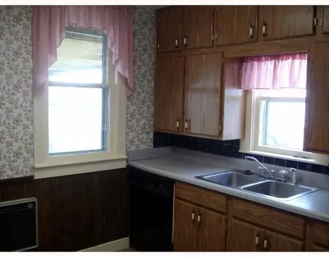 120 E Warren St, Celina, OH 45822 photo 4