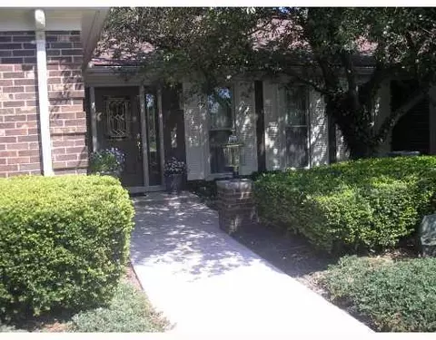 6300 Plateau, Springfield, OH 45502 photo 2