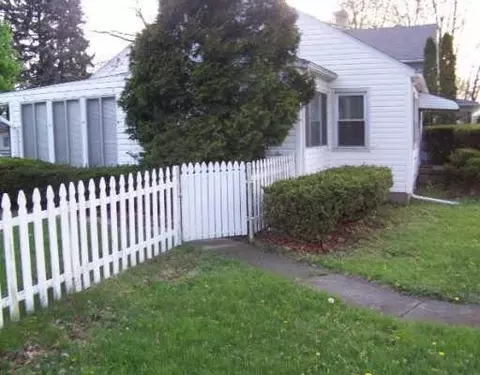 633 W Pleasant St, Springfield, OH 45506 photo 4