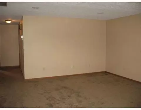 1770 Delmar Dr, Springfield, OH 45503 photo 2