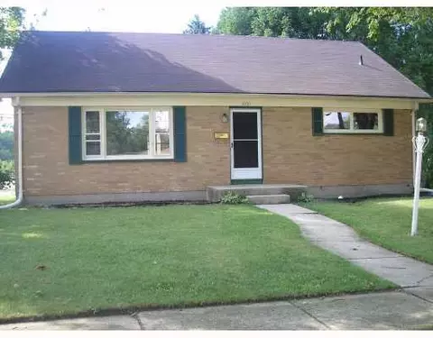 1031 Westmont Cir, Springfield, OH 45503 photo 1