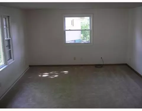 1031 Westmont Cir, Springfield, OH 45503 photo 2