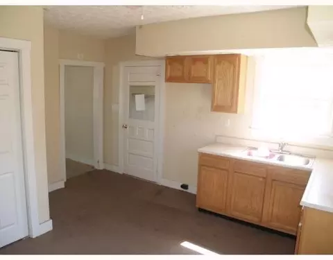 828 Lafayette, Springfield, OH 45505 photo 3