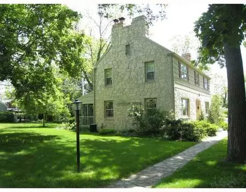 1736 Audubon Park Dr, Springfield, OH 45504 photo 2