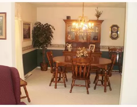 4663 Mumper Rd, Springfield, OH 45502 photo 3