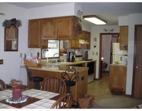 1051 Crystal Ln, Springfield, OH 45502 photo 6