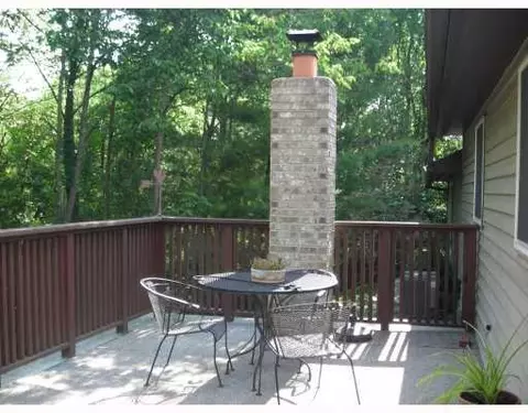 1051 Crystal Ln, Springfield, OH 45502 photo 2