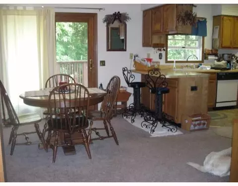 1051 Crystal Ln, Springfield, OH 45502 photo 5