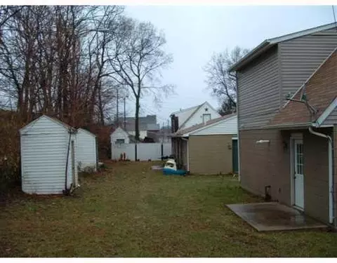 221 E Mulberry St, Springfield, OH 45505 photo 2