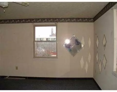 221 E Mulberry St, Springfield, OH 45505 photo 5