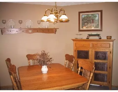 4675 Fox Run Dr, Fairborn, OH 45324 photo 9