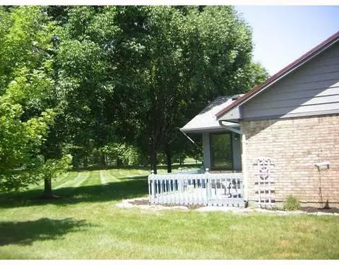 1952 Wedgewood Cir #1952, Springfield, OH 45503 photo 2