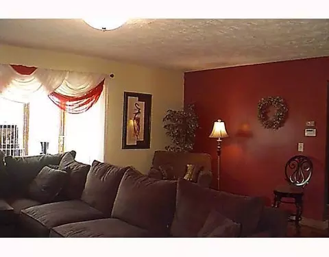 6314 Plateau Dr, Springfield, OH 45502 photo 4