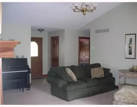 5155 Brookshire Ln, Springfield, OH 45502 photo 5