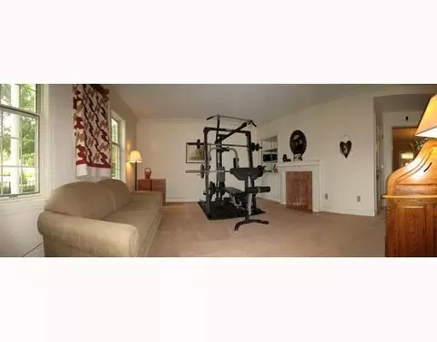 3090 E Possum Rd, Springfield, OH 45502 photo 3