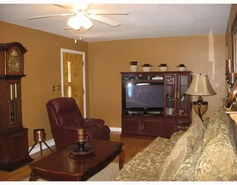 1530 Victory, Springfield, OH 45505 photo 3