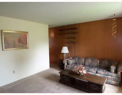 142 Sturgeon St, Springfield, OH 45506 photo 4