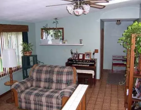 615 W Possum Rd, Springfield, OH 45506 photo 2