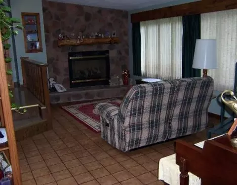 615 W Possum Rd, Springfield, OH 45506 photo 3