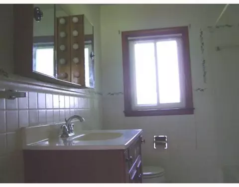 2546 S Burnett Rd, Springfield, OH 45502 photo 3