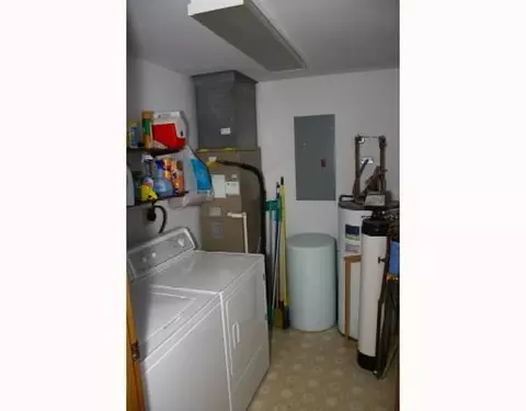 6490 Troy, Springfield, OH 45502 photo 8