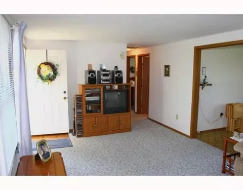 6490 Troy, Springfield, OH 45502 photo 3
