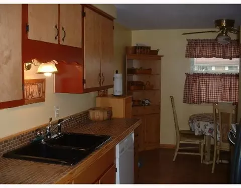 4233 Anoka, Springfield, OH 45503 photo 3