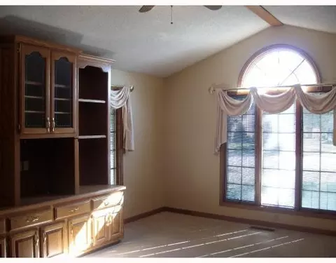 1465 James Dr, Celina, OH 45822 photo 3